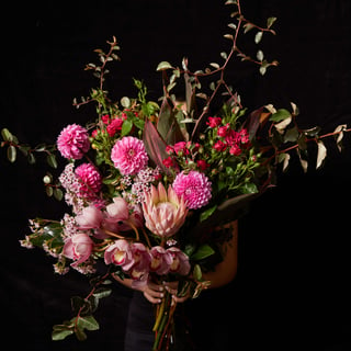 Seasonal Pink Bouquet (X-Large)