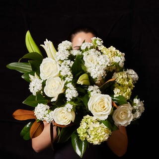 Seasonal White Bouquet (Large)