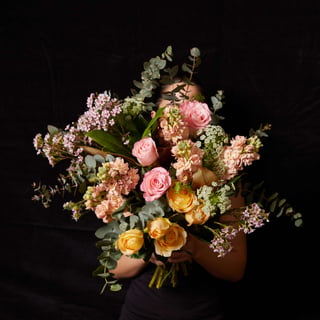 Seasonal Pastel Bouquet (Medium)